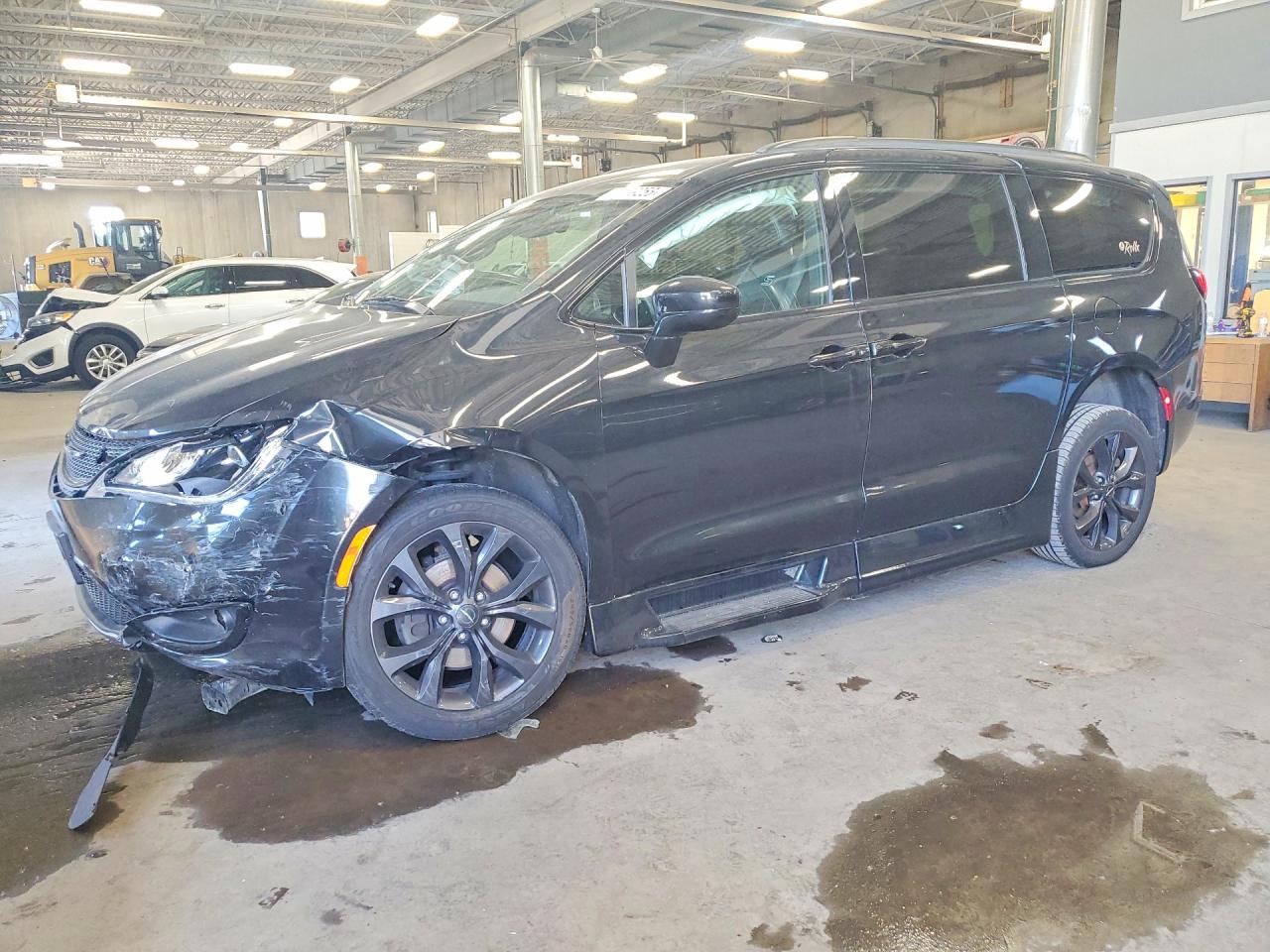 2018 Chrysler Pacifica Touring L Plus, VIN 2C4RC1EG8JR263631 — All over