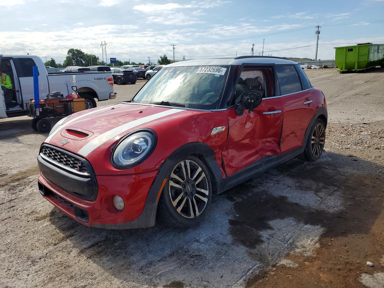 2019 MINI Hardtop 4 Door Cooper S, VIN WMWXU3C50K2H86725 — Side