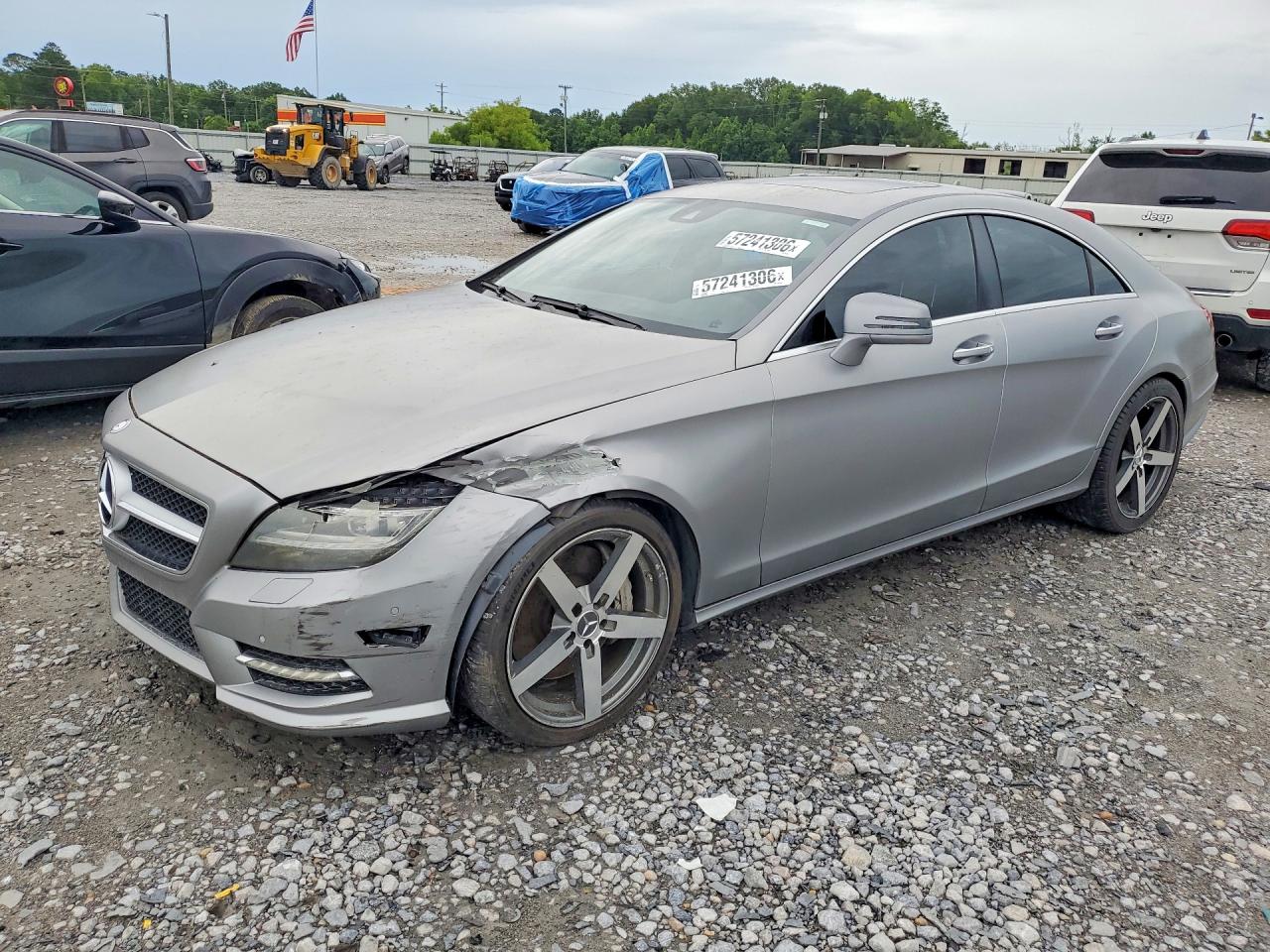 2013 Mercedes-Benz CLS 550, VIN WDDLJ7DB5DA081825 — Front end