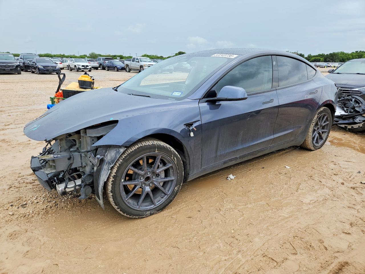 2021 Tesla Model 3 Standard Range Plus, VIN 5YJ3E1EA8MF051193 — Front end