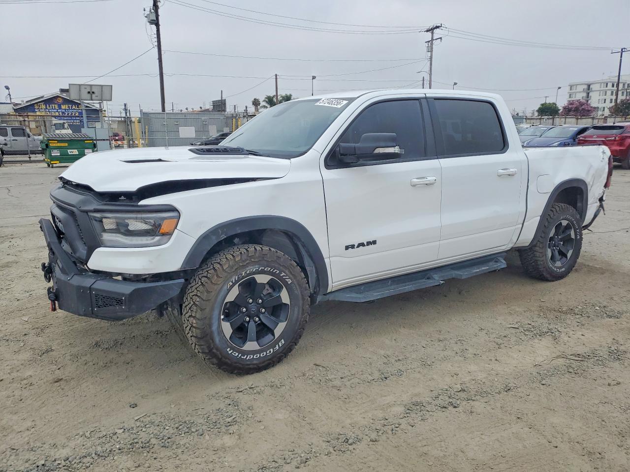 2020 Ram 1500 Rebel, VIN 1C6SRFLT5LN215928 — Front end