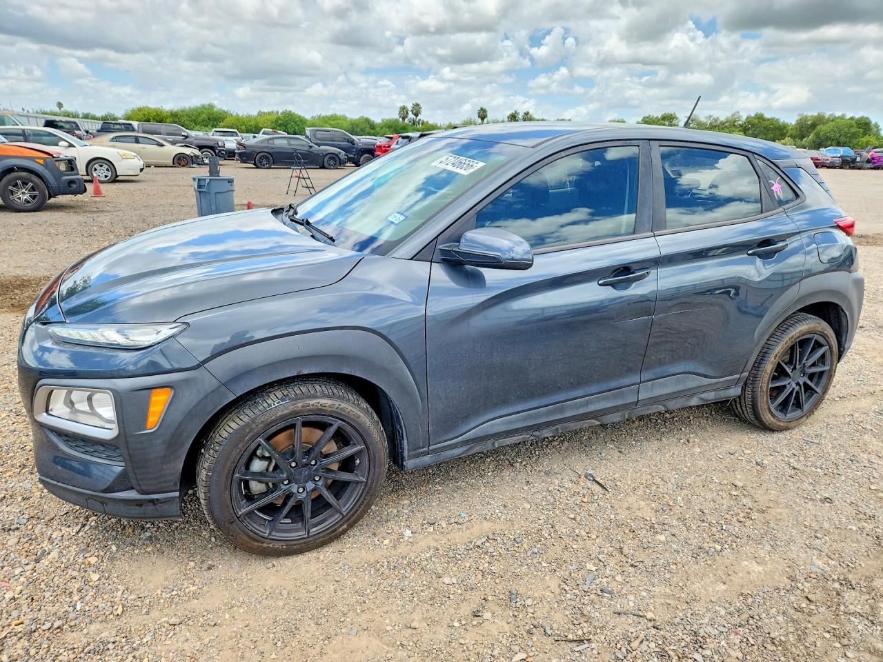 2019 Hyundai Kona SE, VIN KM8K1CAA0KU217800 — Side