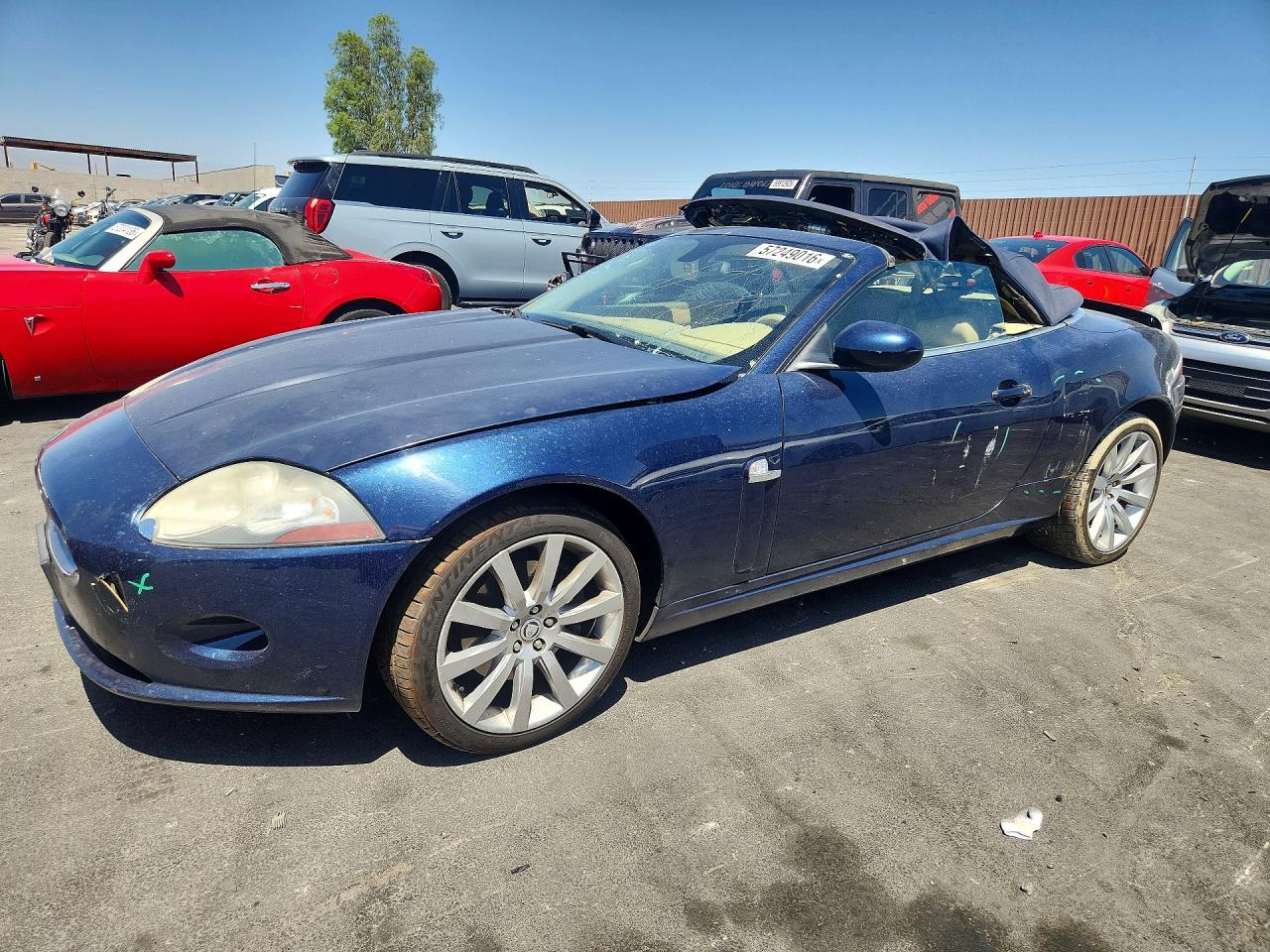 2008 Jaguar XK, VIN SAJWA44B085B26291 — Roof