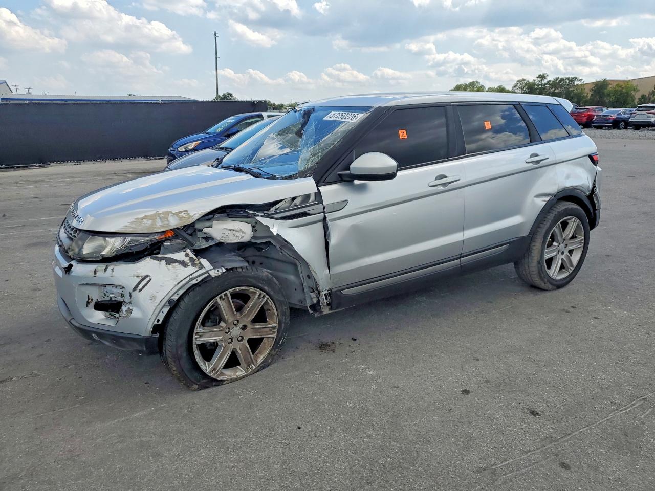 2015 Land Rover Range Rover Evoque Pure Plus, VIN SALVP2BG5FH052492 — Front end