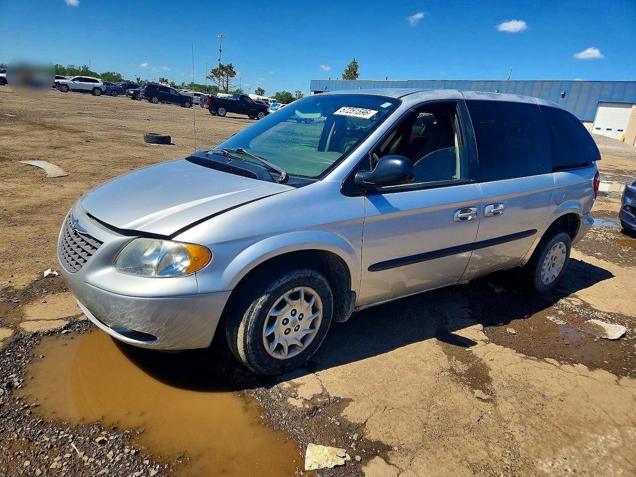 2003 Chrysler Voyager LX, VIN 1C4GJ45393B209607 — Перед