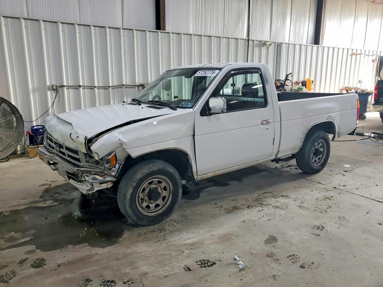 1992 Nissan Frontier XE, VIN 1N6SD11S3NC304199 — Front end