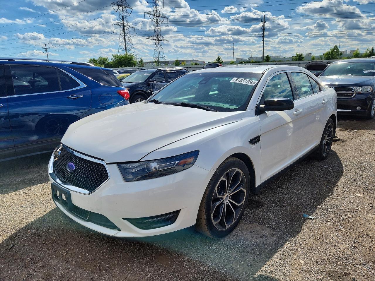 2015 Ford Taurus SHO, VIN 1FAHP2KT6FG179250 — Перед