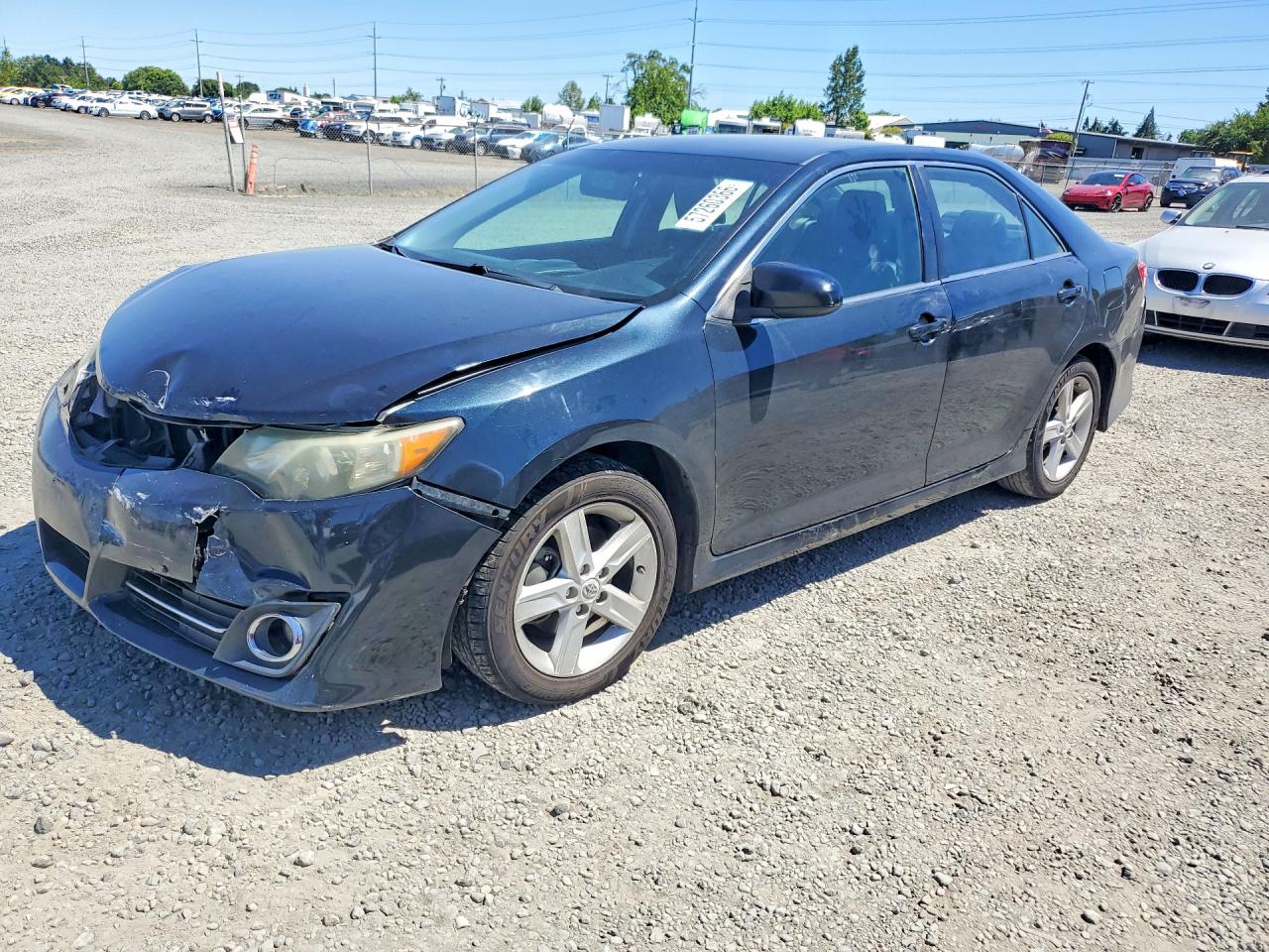 2013 Toyota Camry LE, VIN 4T1BF1FK1DU645126 — Front end