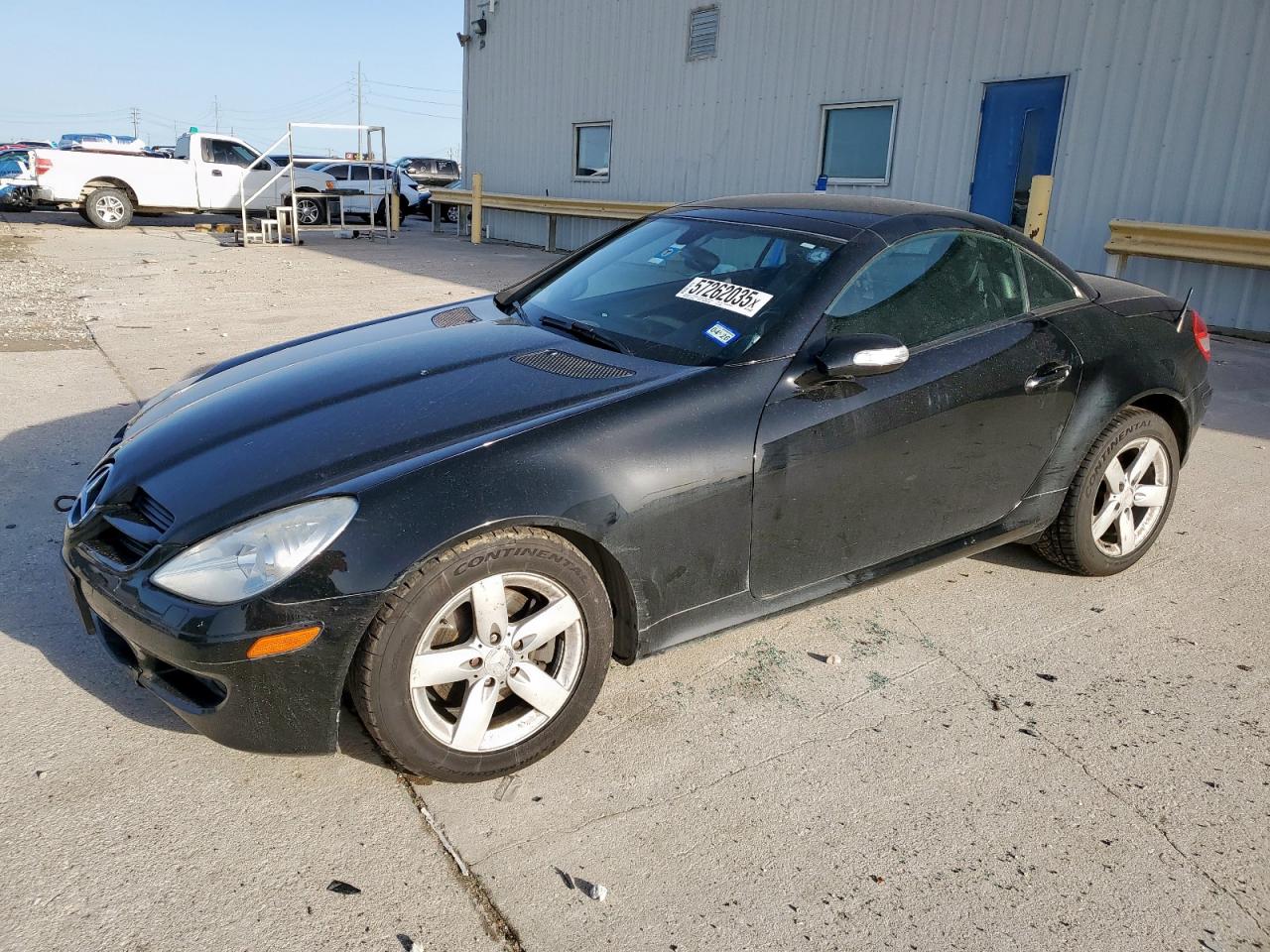 2008 Mercedes-Benz SLK 280, VIN WDBWK54F18F173484 — Front end