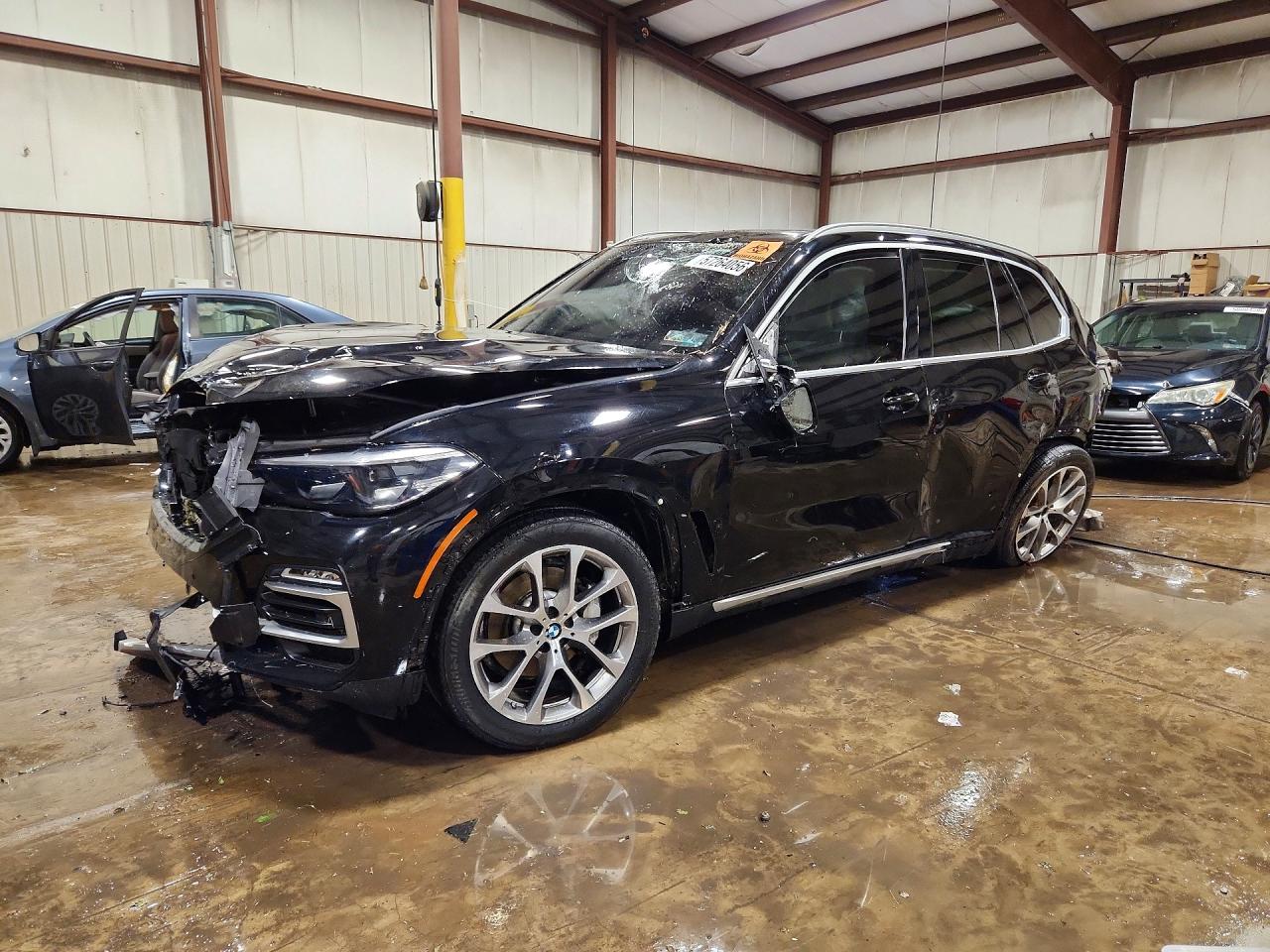 2019 BMW X5 xDrive40i, VIN 5UXCR6C53KLL06588 — All over