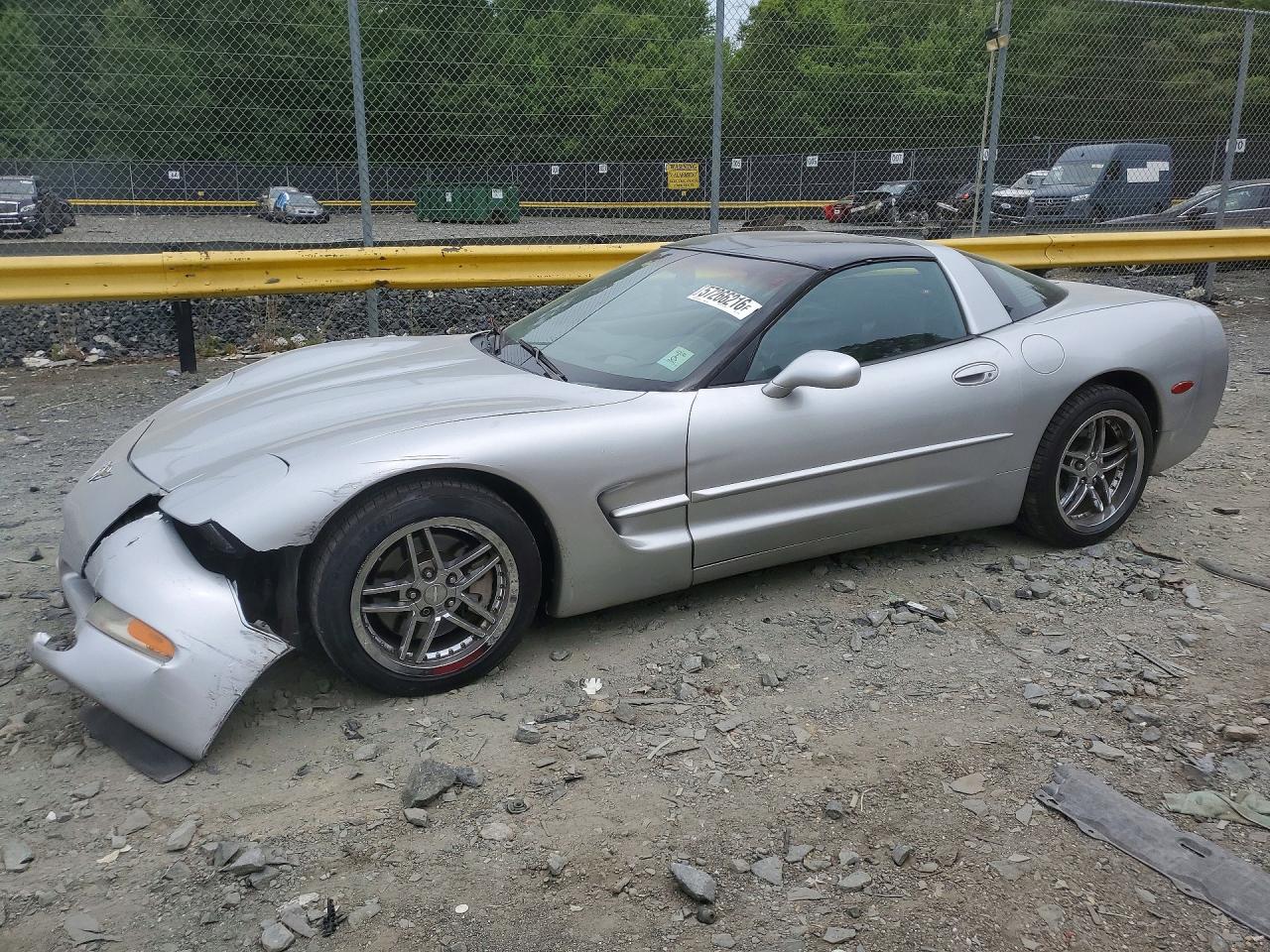 2002 Chevrolet Corvette, VIN 1G1YY22G025117416 — Front end