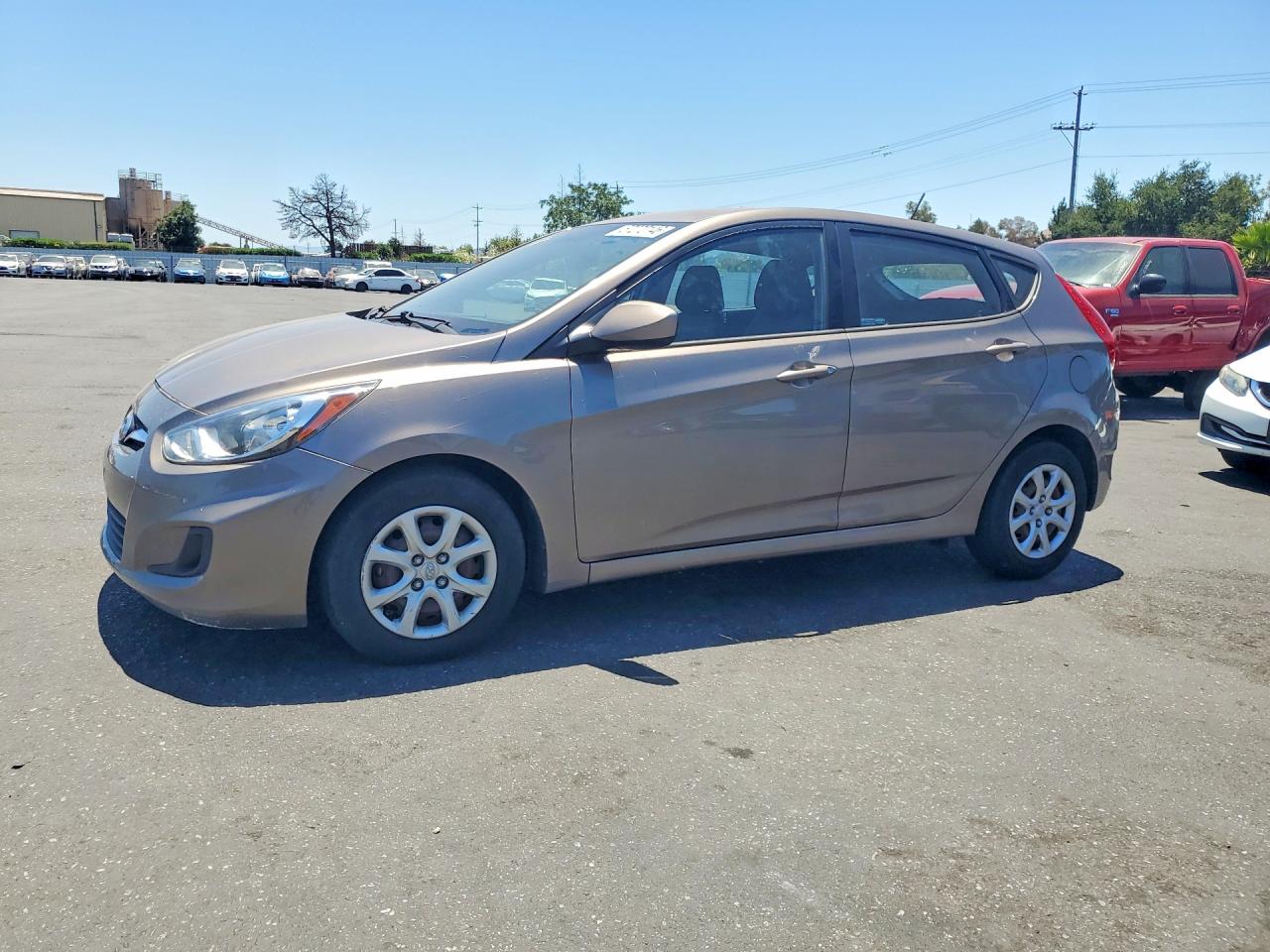 2013 Hyundai Accent GS, VIN KMHCT5AE7DU117080 — Front end