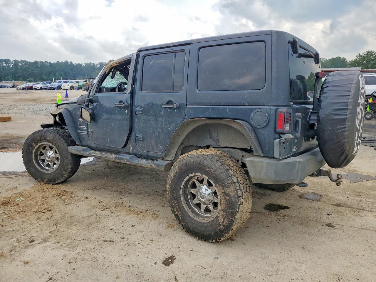 2017 Jeep Wrangler Unlimited Sport, VIN 1C4BJWDG4HL742430 — Roof