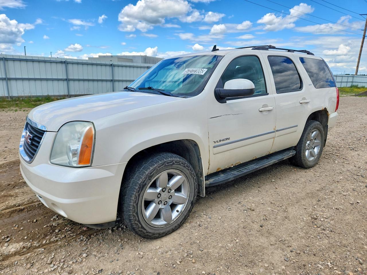 2012 GMC Yukon SLT, VIN 1GKS2CE02CR301659 — Side