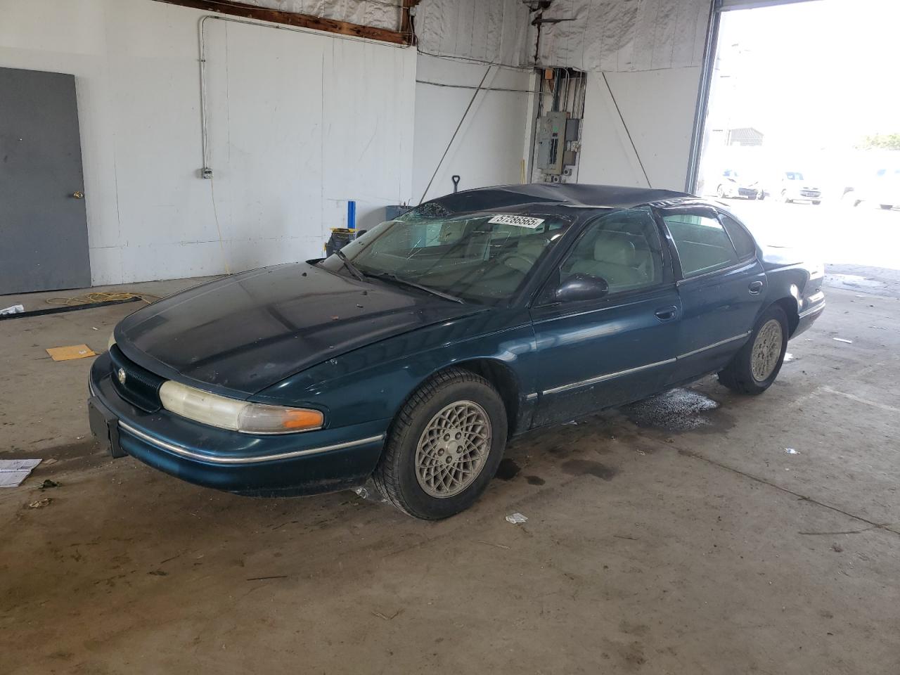 1997 Chrysler LHS, VIN 2C3HC56F7VH664645 — Крыша
