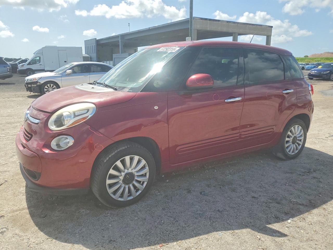 2014 FIAT 500L Easy, VIN ZFBCFABH2EZ014847 — Side