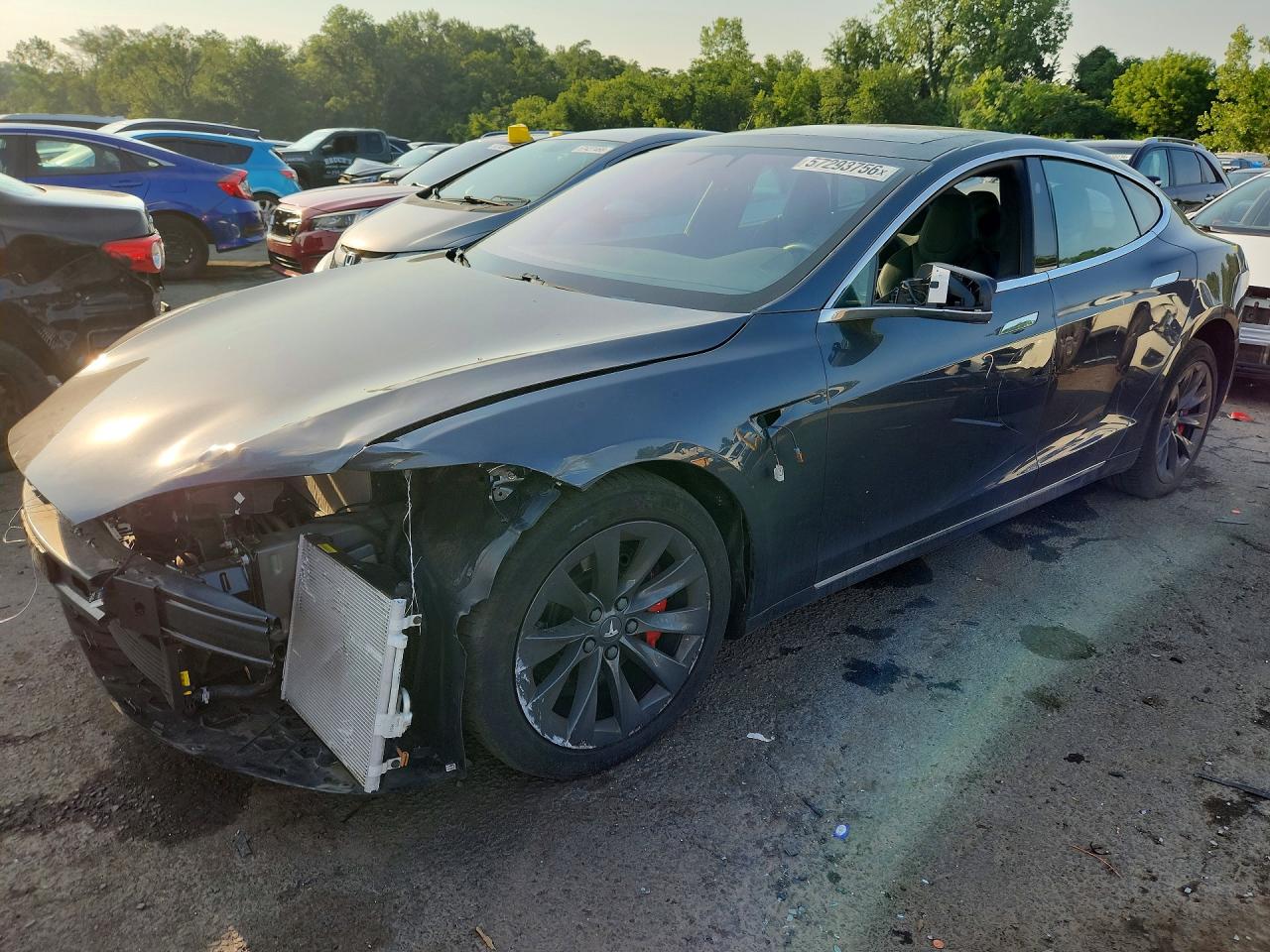 2018 Tesla Model S 75D, VIN 5YJSA1E4XJF283727 — Front end