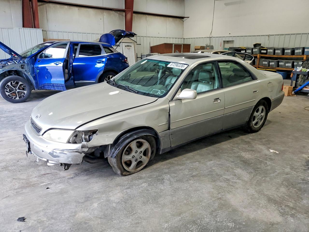 1997 Lexus ES 300, VIN JT8BF22GXV0059026 — Перед
