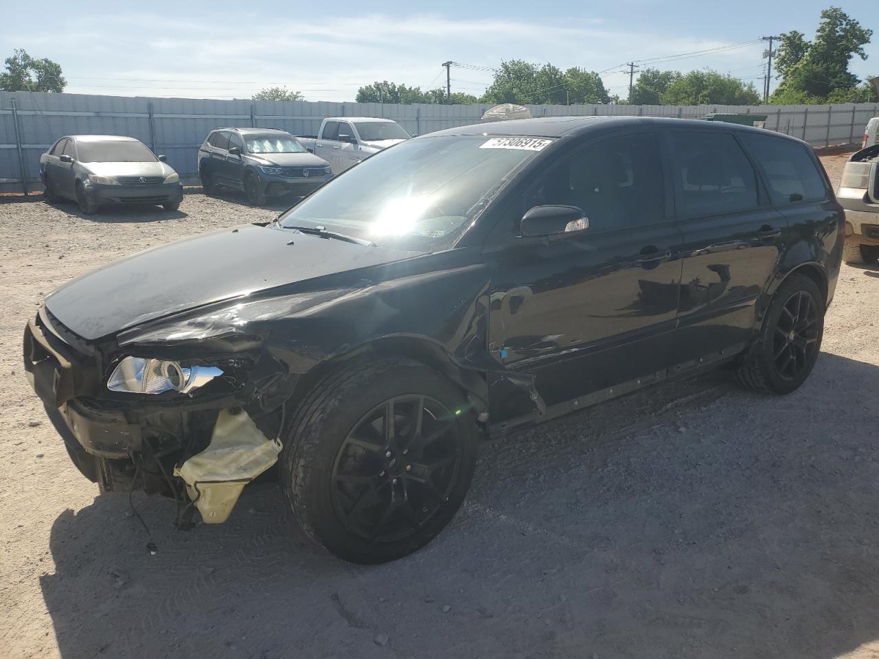 2011 Volvo V50, VIN YV1672MW5B2629559 — Side