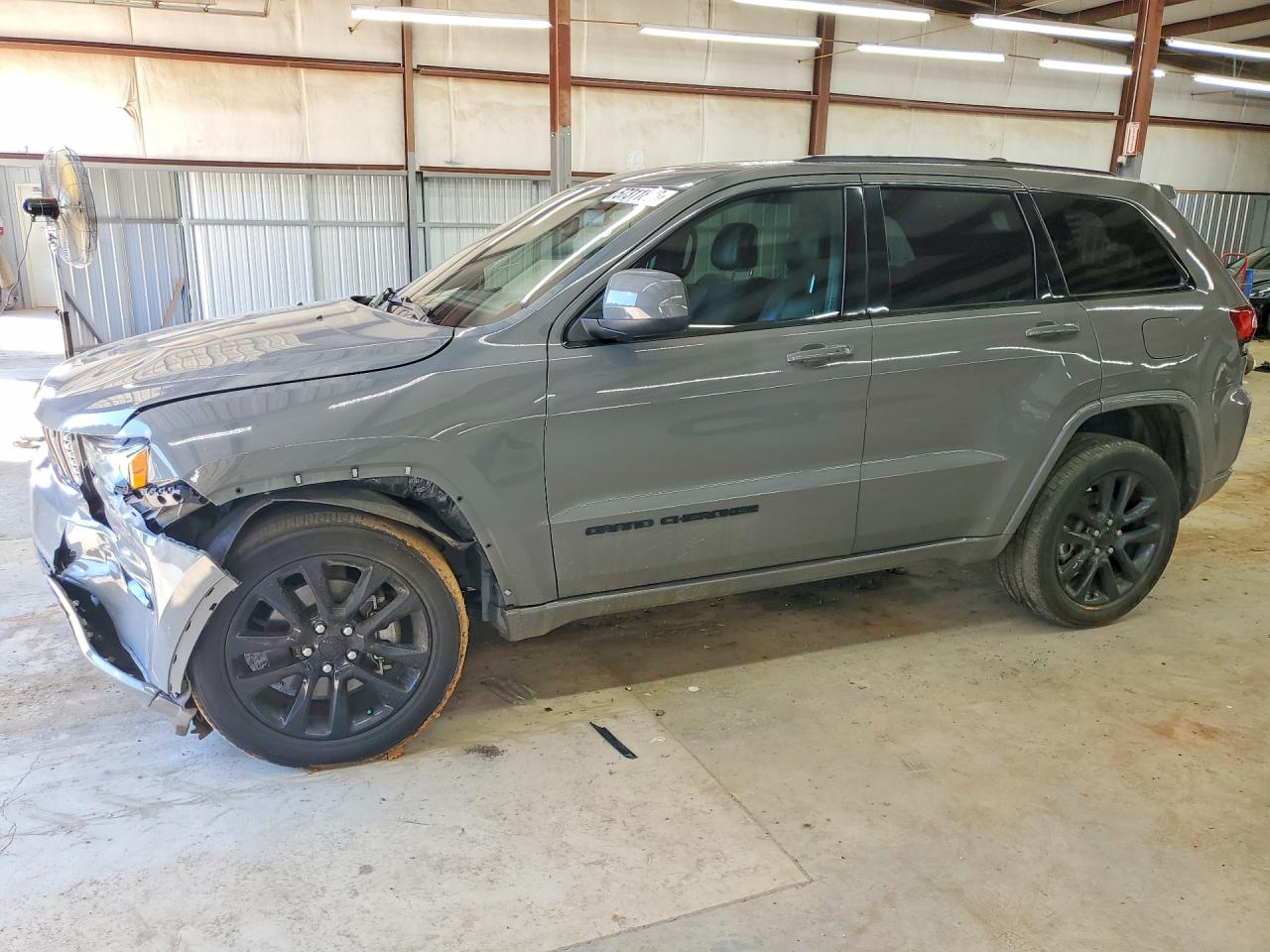 2021 Jeep Grand Cherokee Laredo X, VIN 1C4RJFAG8MC588432 — Front end