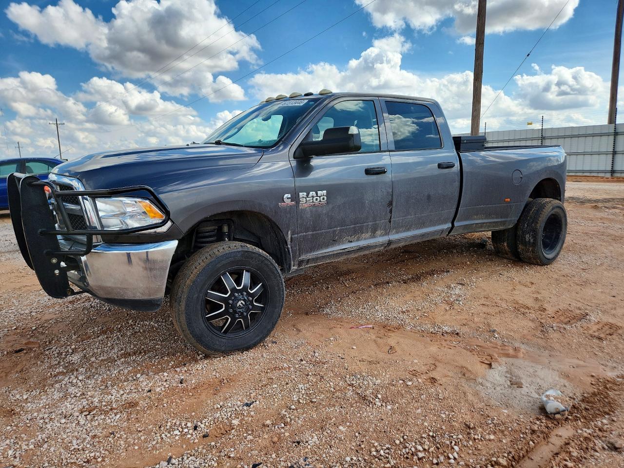 2015 Ram 3500 Tradesman, VIN 3C63RRGL4FG515084 — Вода / потоп