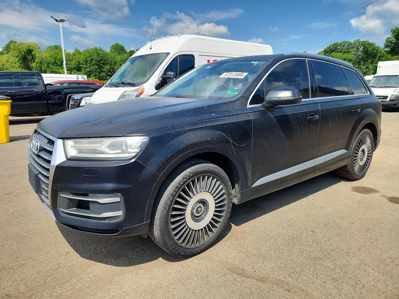 2017 Audi Q7 Premium Plus, VIN WA1LAAF72HD040325 — Vandalism