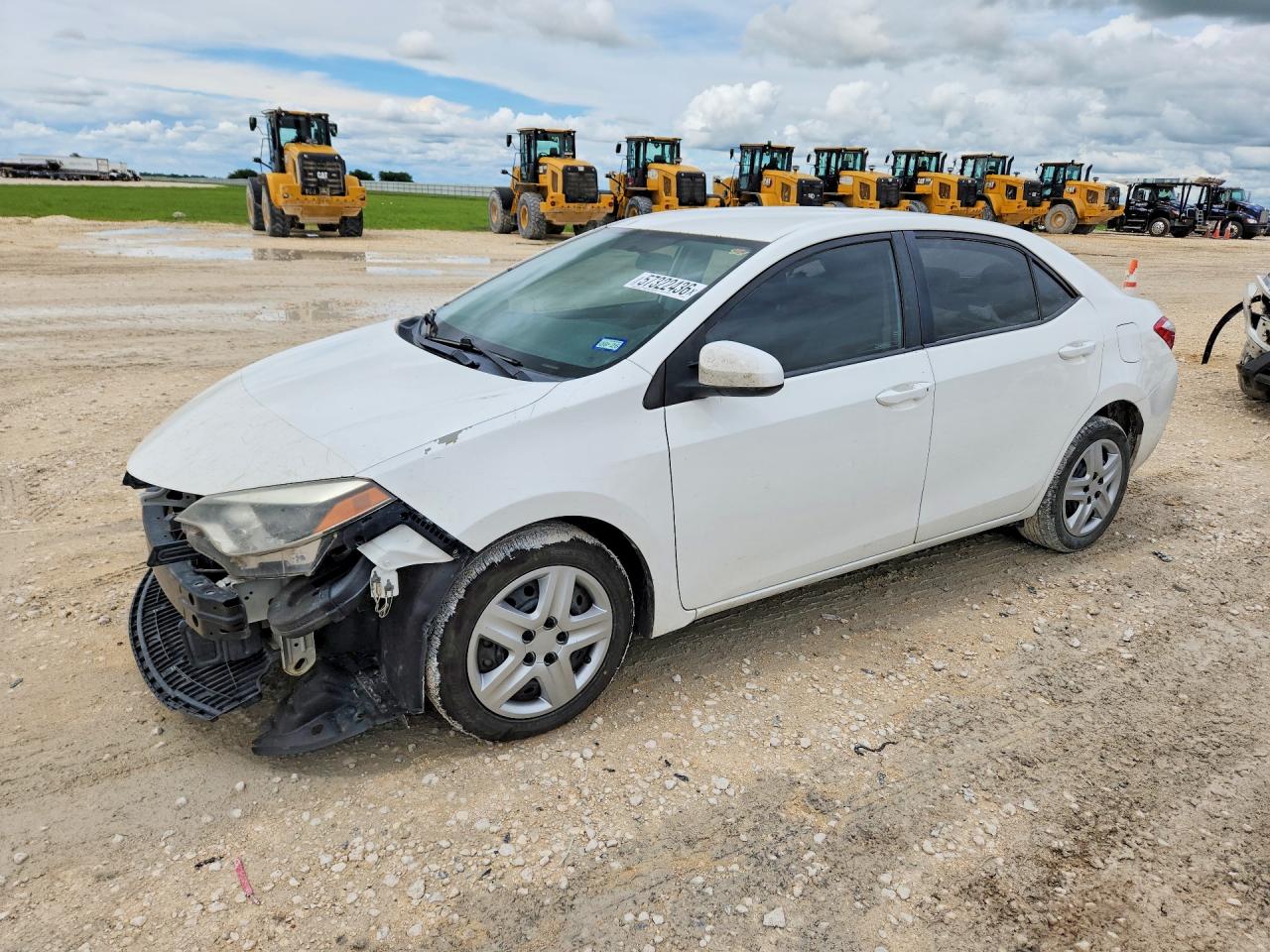 2016 Toyota Corolla LE, VIN 5YFBURHEXGP404246 — Front end
