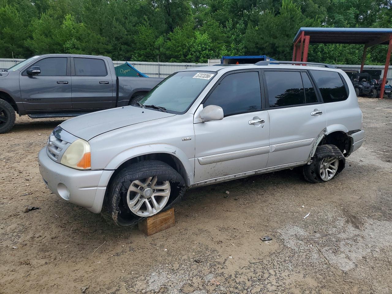 2004 Suzuki XL7 LX, VIN JS3TY92V344104291 — Rear end
