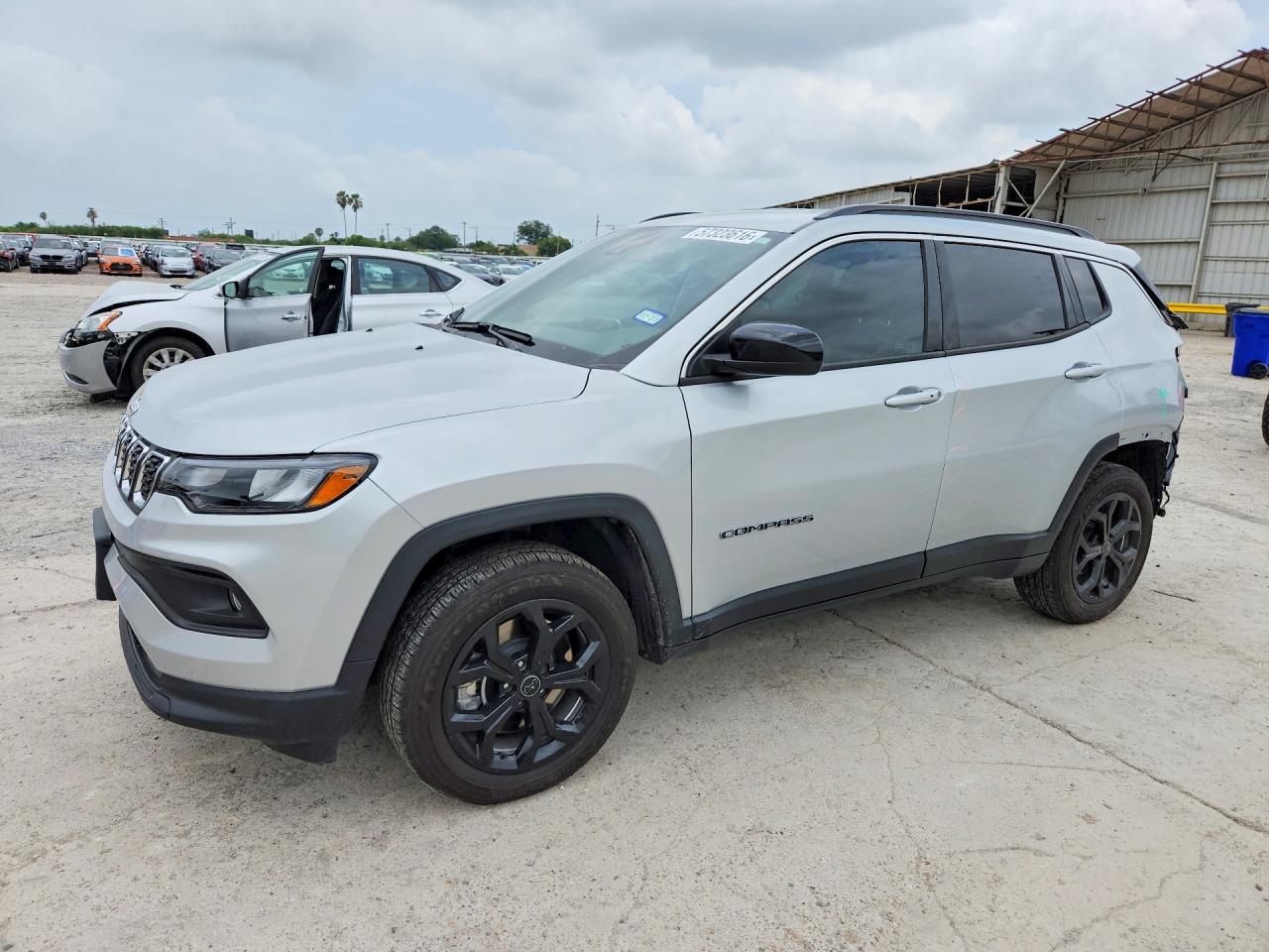 2025 Jeep Compass Latitude, VIN 3C4NJDBN6ST585238 — Rear end