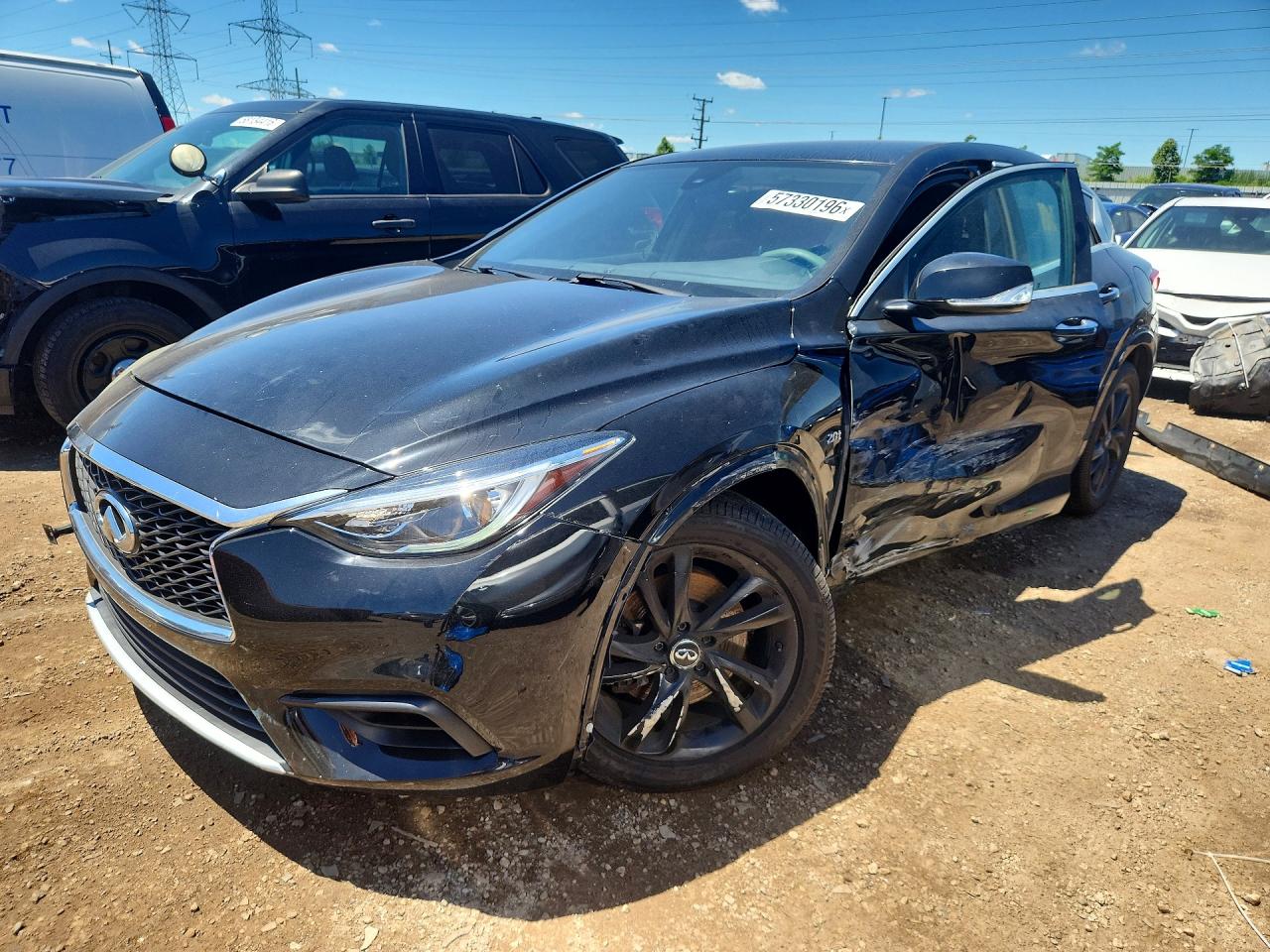 2017 Infiniti QX30 Luxury, VIN SJKCH5CP8HA033259 — Side