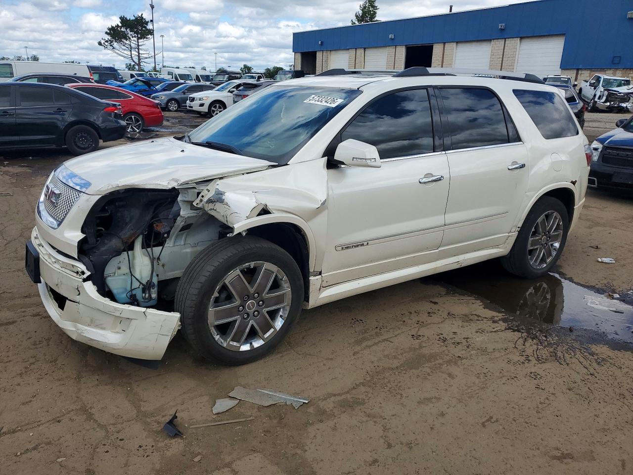 2012 GMC Acadia Denali, VIN 1GKKVTED6CJ215571 — Front end