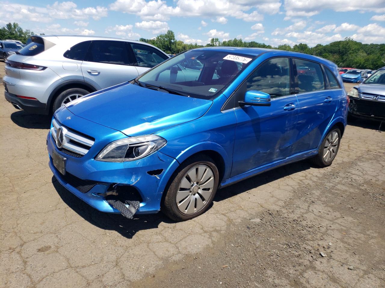 2015 Mercedes-Benz B Electric Drive, VIN WDDVP9AB5FJ004527 — Перед
