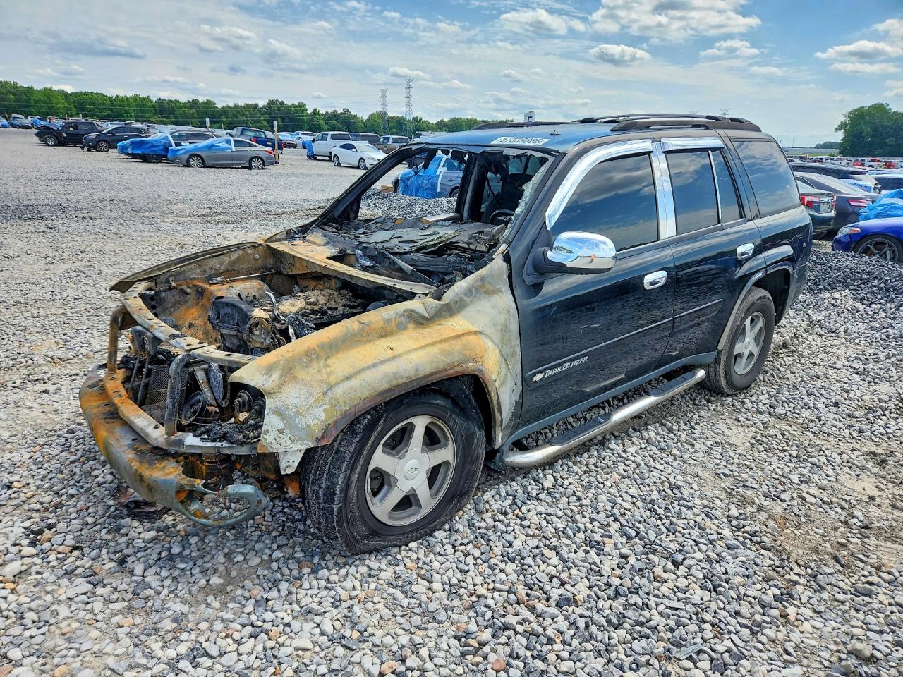 2004 Chevrolet TrailBlazer LS, VIN 1GNDS13S342129964 — Burn