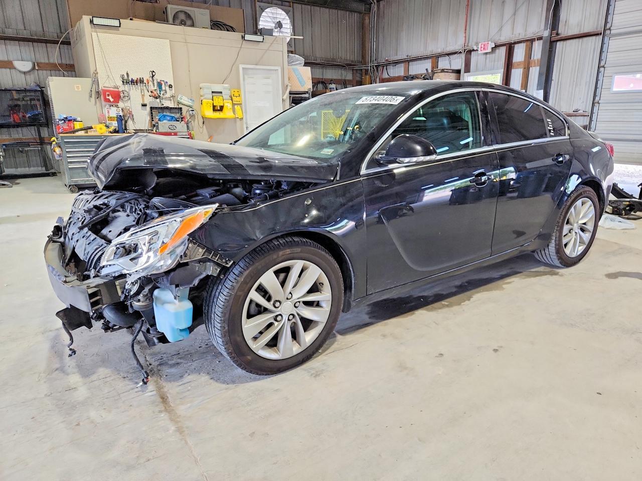 2016 Buick Regal Premium II, VIN 2G4GS5GX3G9187545 — Front end
