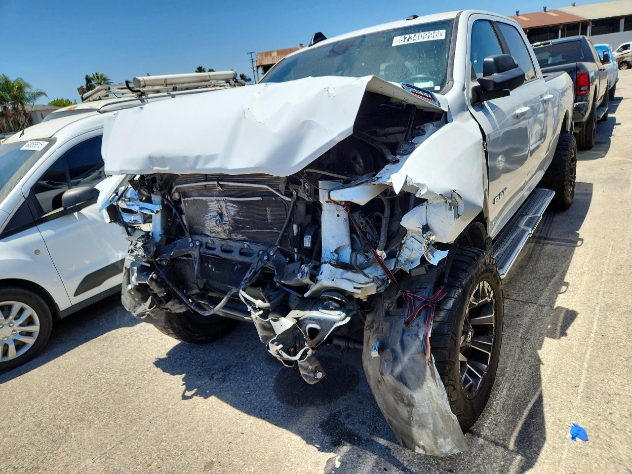 2022 Ram 2500 Big Horn, VIN 3C6UR5DJXNG231831 — Front end