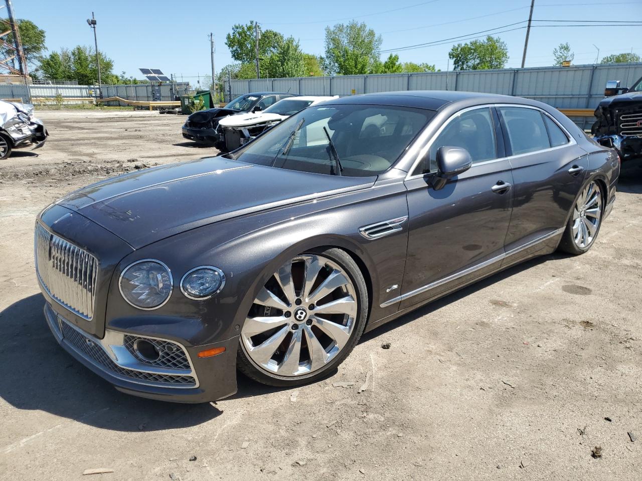 2020 Bentley Flying Spur W12, VIN SCBBB6ZGXLC081181 — Вода / потоп
