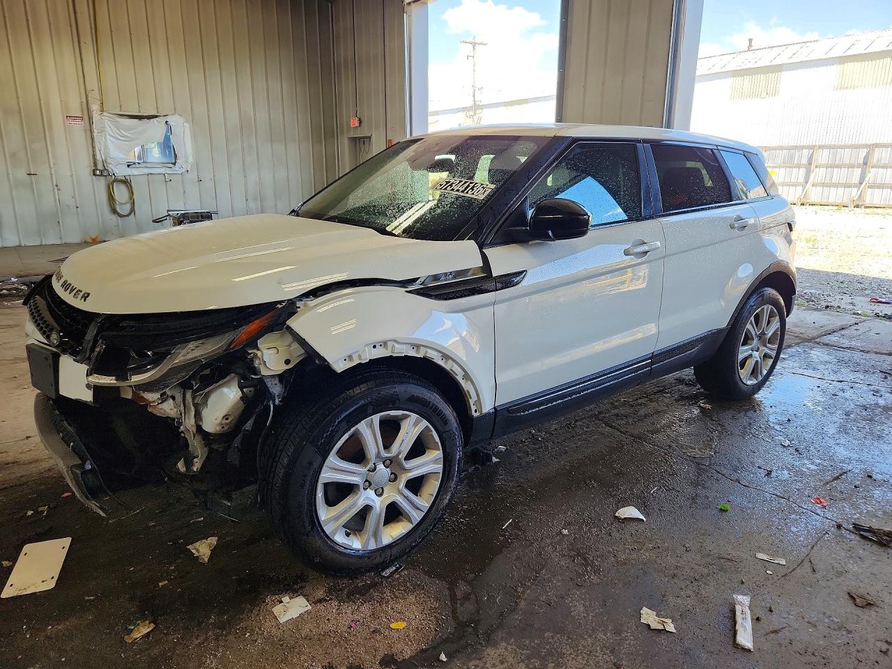 2019 Land Rover Range Rover Evoque SE, VIN SALVP2RX8KH349613 — Front end