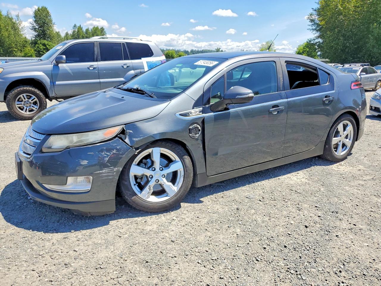 2011 Chevrolet Volt, VIN 1G1RC6E42BU101753 — Front end