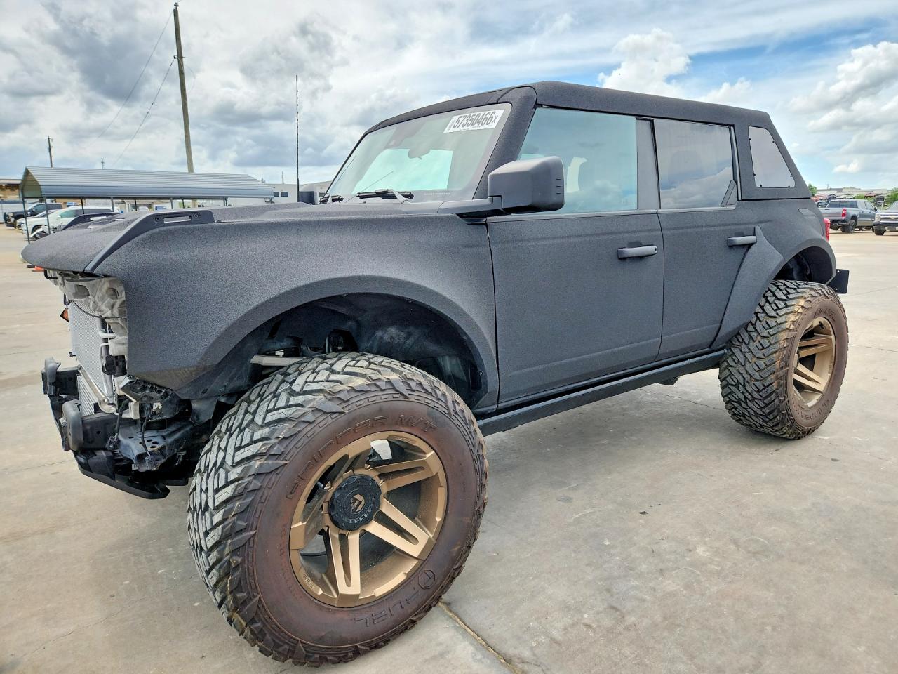 2023 Ford Bronco Outer Banks, VIN 1FMEE5BPXPLB79358 — Front end