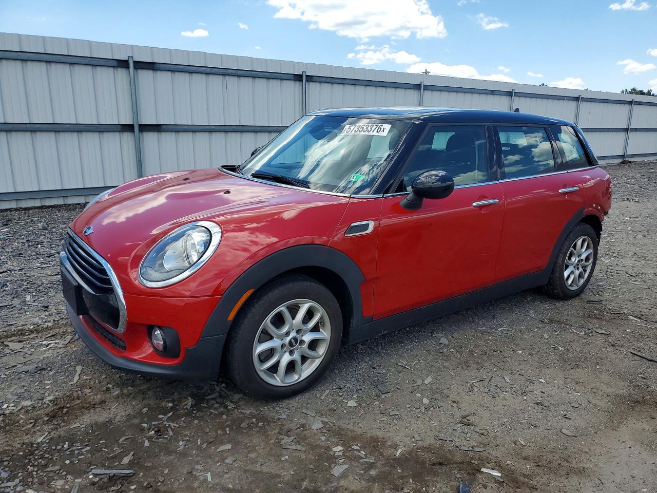 2018 MINI Clubman Cooper, VIN WMWLN5C51J2E34615 — Зад