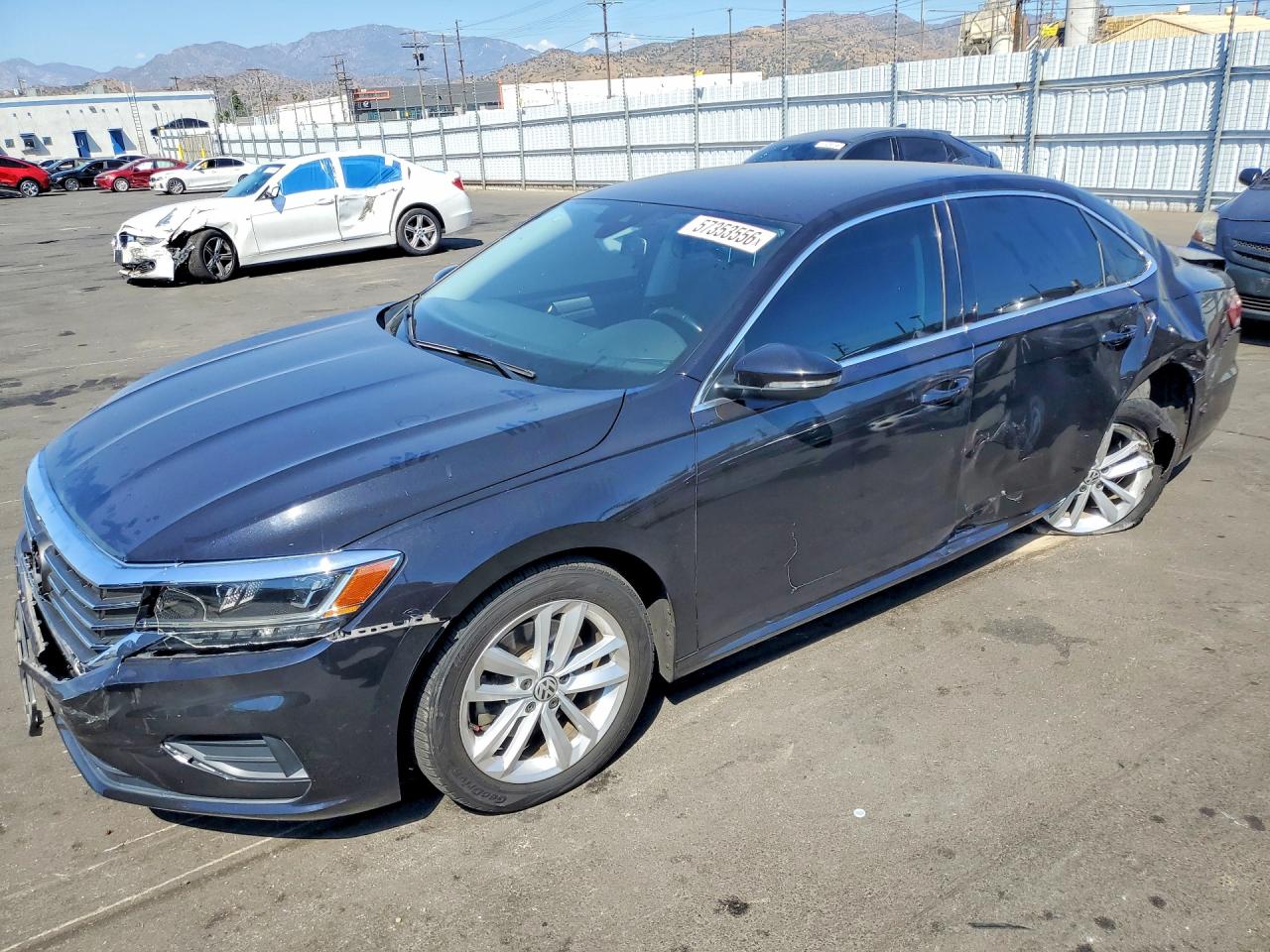 2020 Volkswagen Passat SE, VIN 1VWSA7A31LC014979 — Rear end