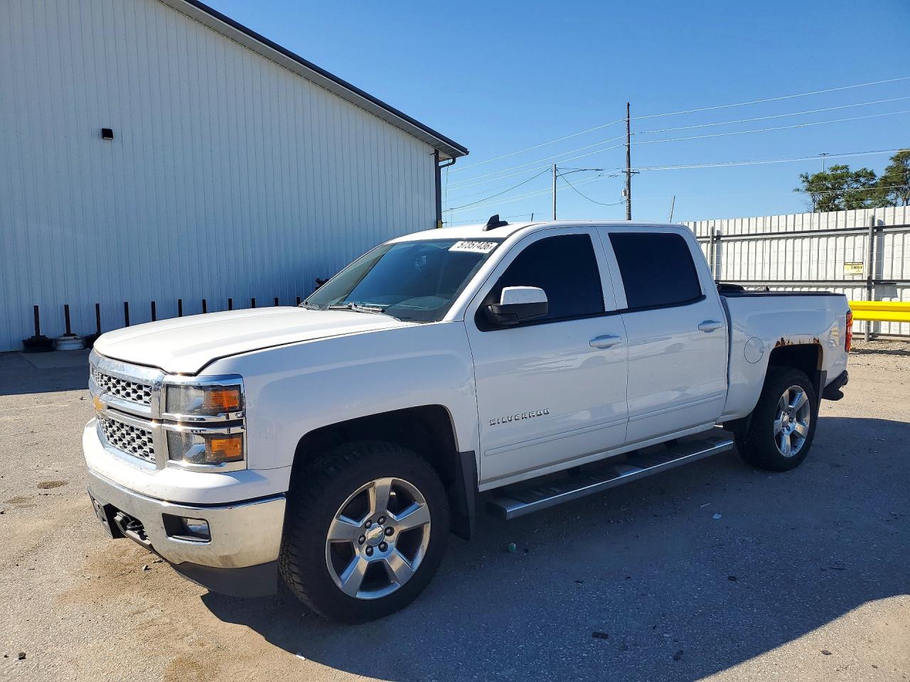 2015 Chevrolet Silverado 1500 LT, VIN 3GCUKREC9FG247623 — Rear end