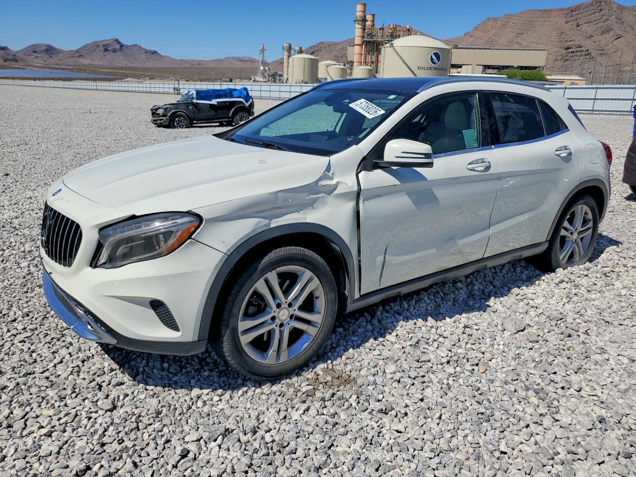 2015 Mercedes-Benz GLA 250, VIN WDCTG4EB7FJ177880 — Front end
