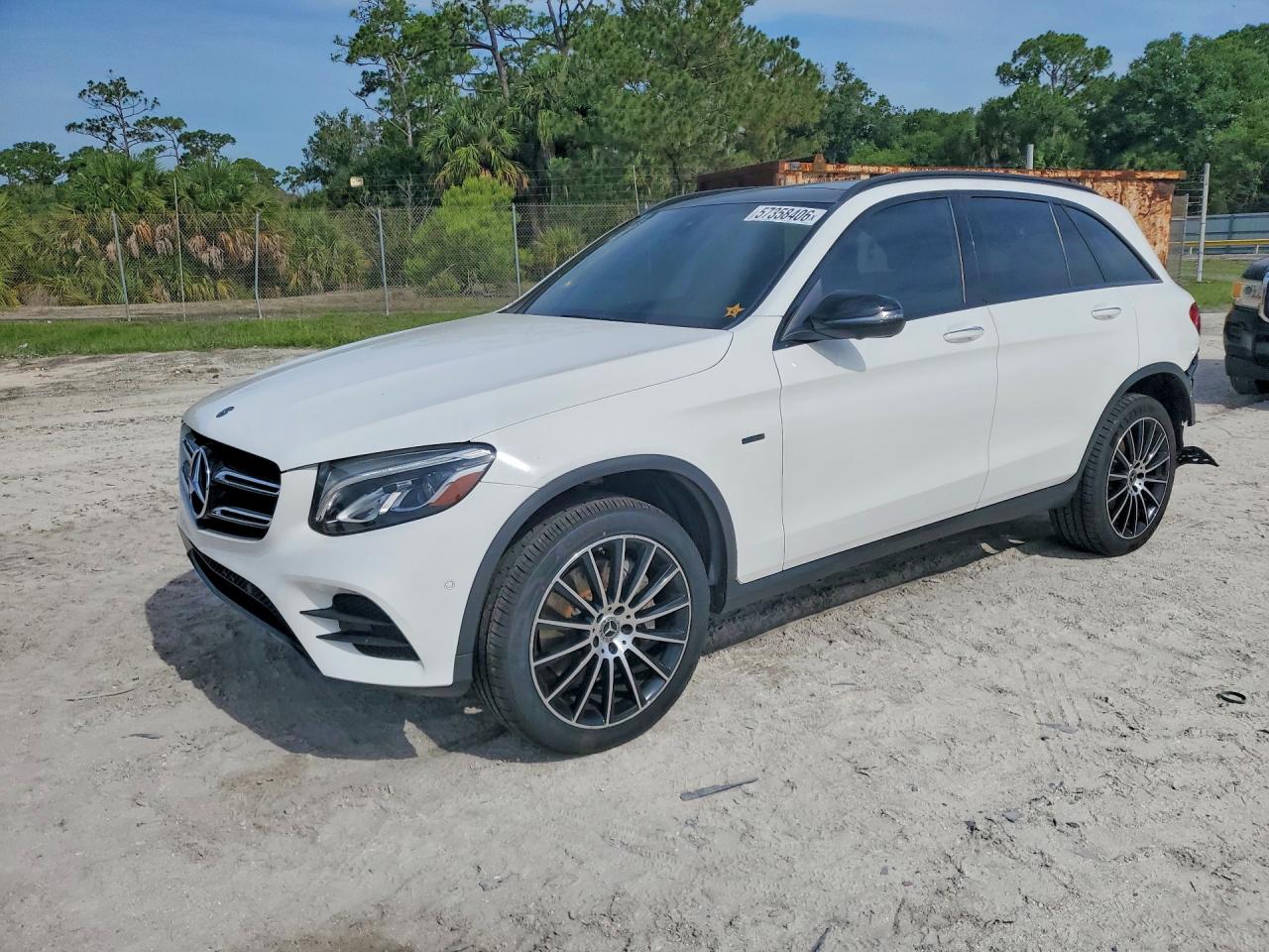 2019 Mercedes-Benz GLC 350e, VIN WDC0G5EB4KF581466 — Rear end