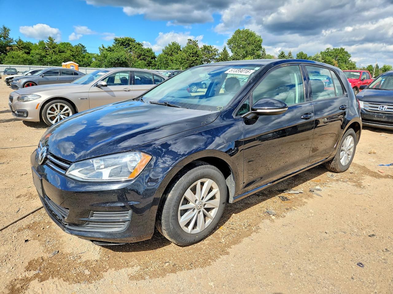 2016 Volkswagen Golf TSI S, VIN 3VW217AU4GM051280 — Front end