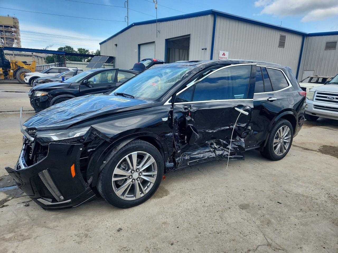 2022 Cadillac XT6 Premium Luxury, VIN 1GYKPCRS8NZ156245 — Rollover