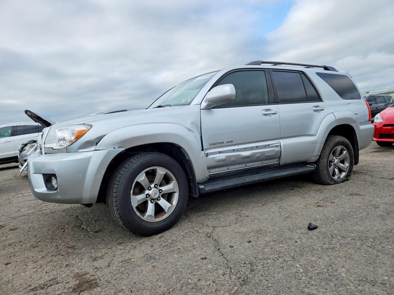 2006 Toyota 4Runner Limited, VIN JTEBT17RX60061466 — Front end