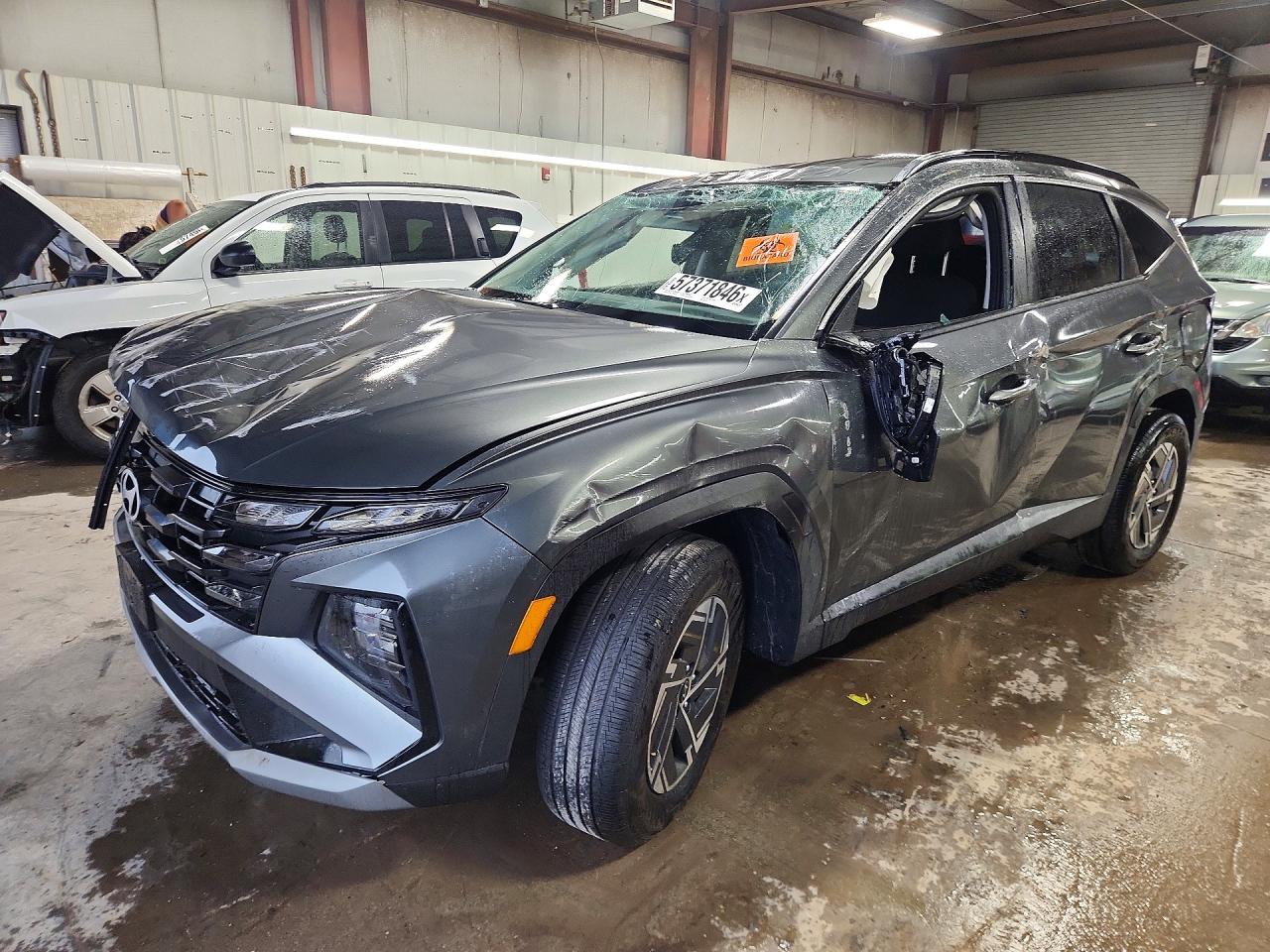 2025 Hyundai Tucson Blue, VIN KM8JBDD11SU383124 — Опрокидывание