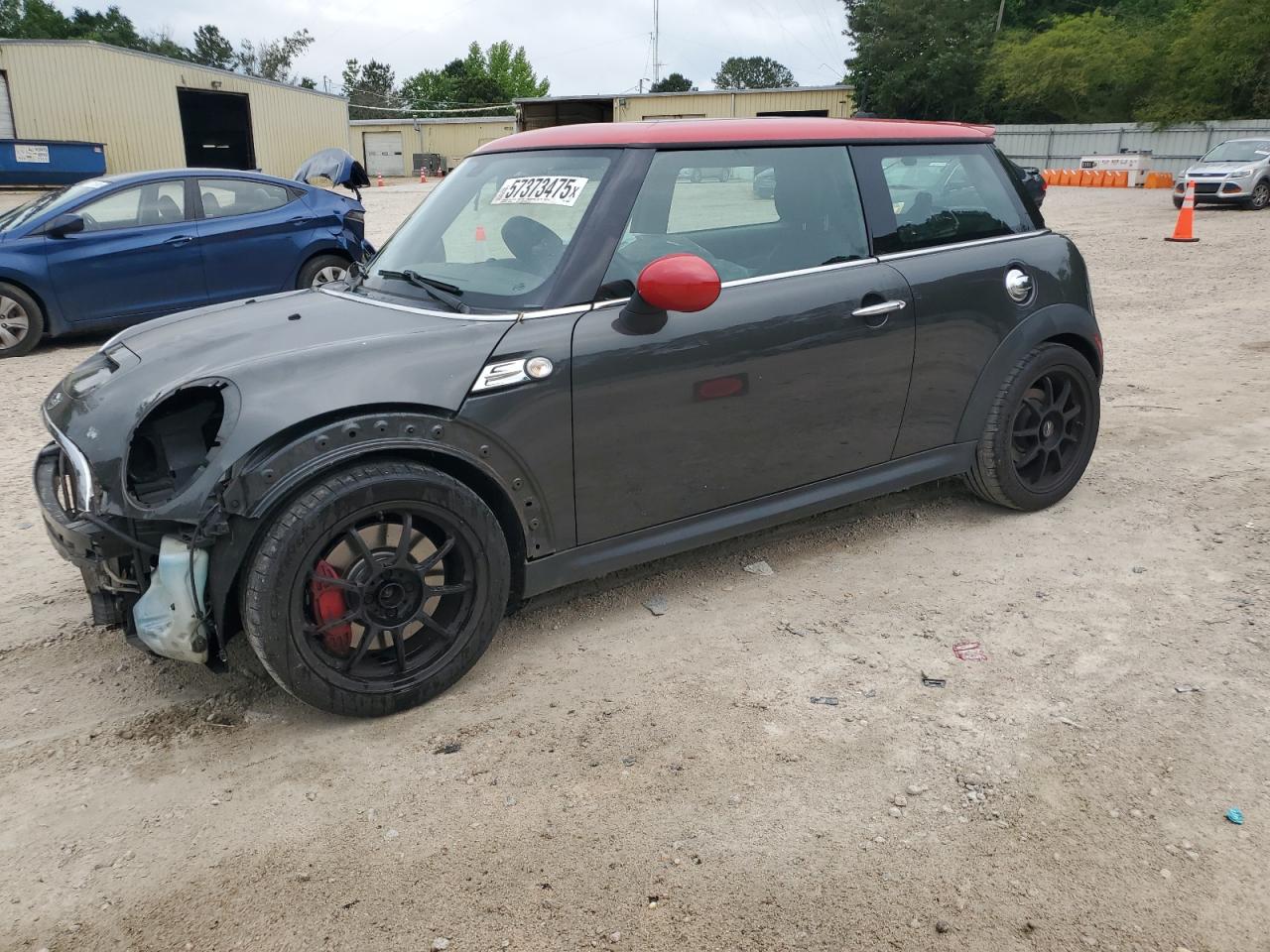 2011 MINI COOPER, VIN WMWSV9C56BTZ96800 — Перед