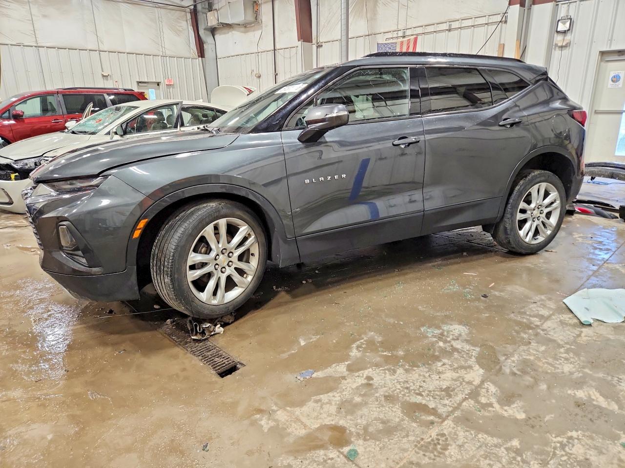 2019 Chevrolet Blazer, VIN 3GNKBHRS1KS689331 — Side